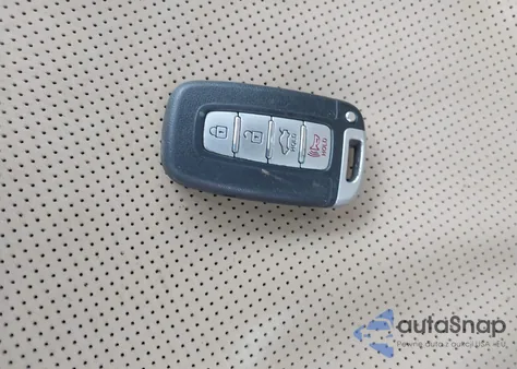 2013 Hyundai Genesis 3.8 z USA, uszkodzony, nr VIN KMHGC4DD2DU221040